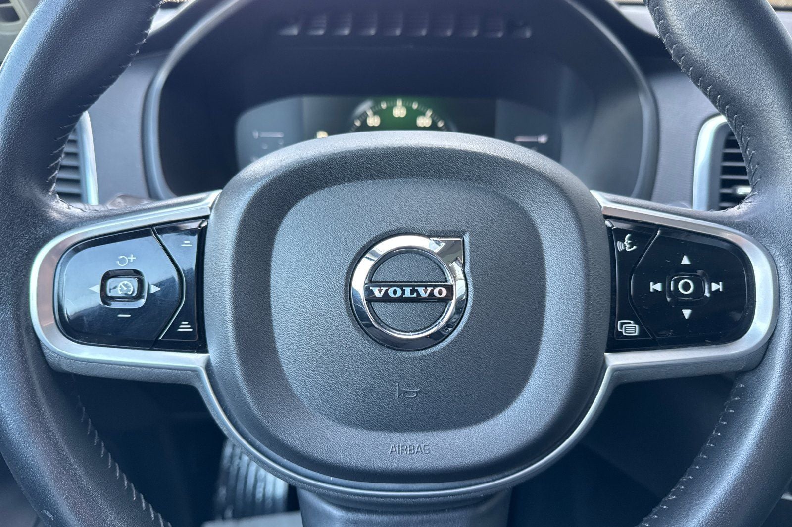 2019 Volvo XC90 T5 Momentum