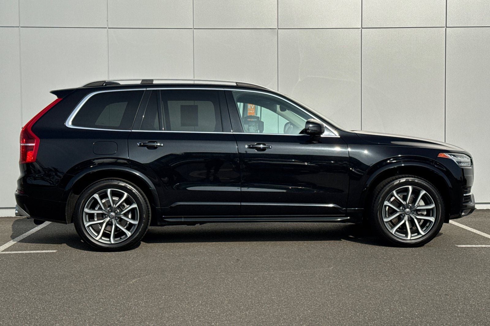 2019 Volvo XC90 T5 Momentum