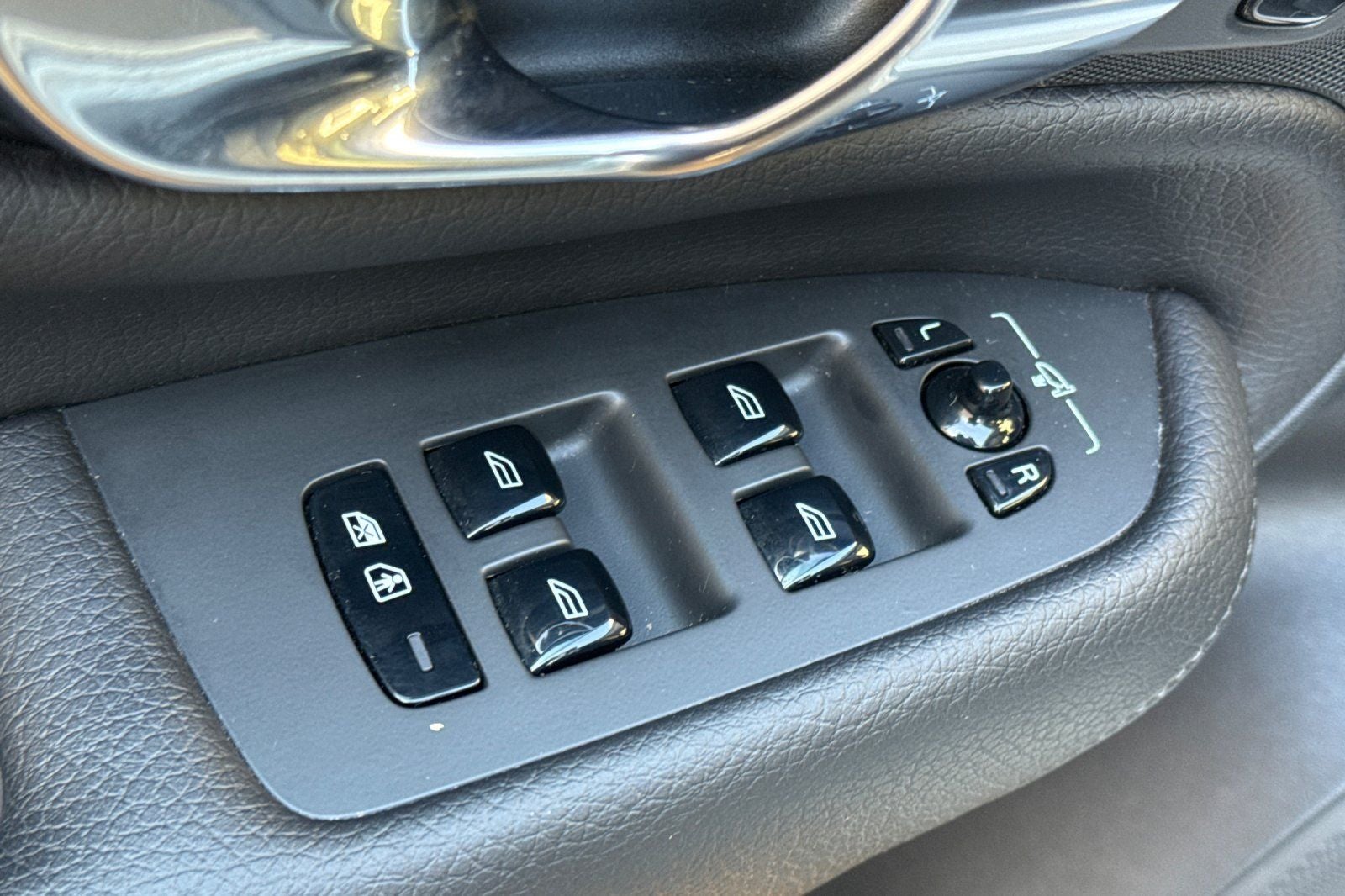 2021 Volvo XC90 Recharge Plug-In Hybrid T8 Inscription Expression 7 Passenger