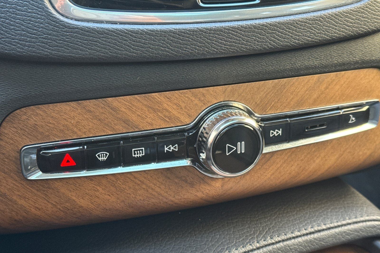 2021 Volvo XC90 Recharge Plug-In Hybrid T8 Inscription Expression 7 Passenger