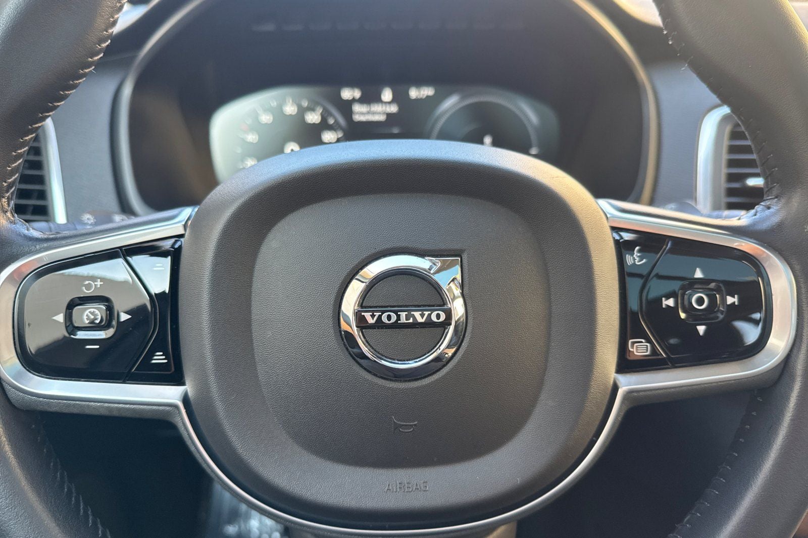 2021 Volvo XC90 Recharge Plug-In Hybrid T8 Inscription Expression 7 Passenger