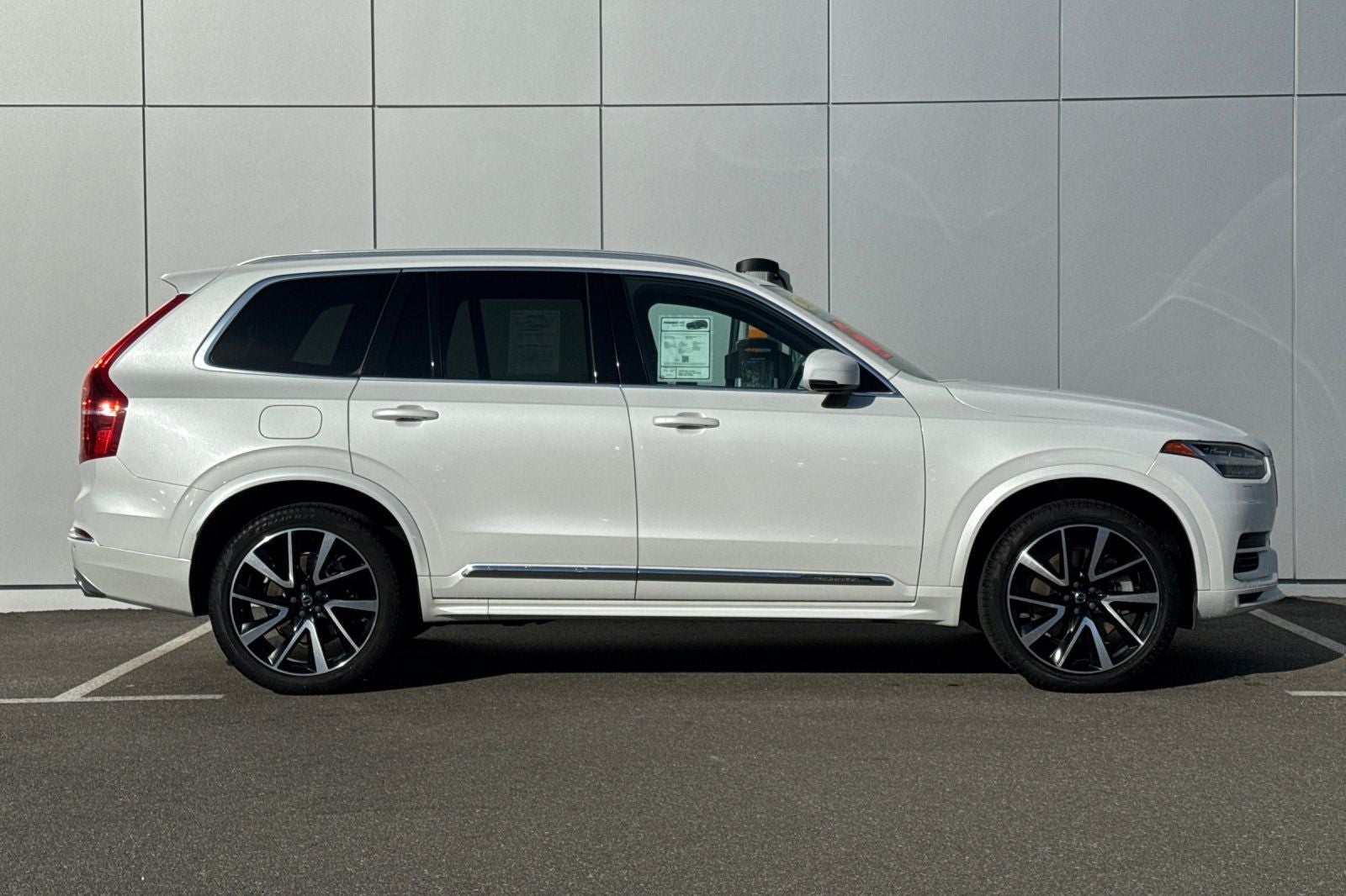 2021 Volvo XC90 Recharge Plug-In Hybrid T8 Inscription Expression 7 Passenger