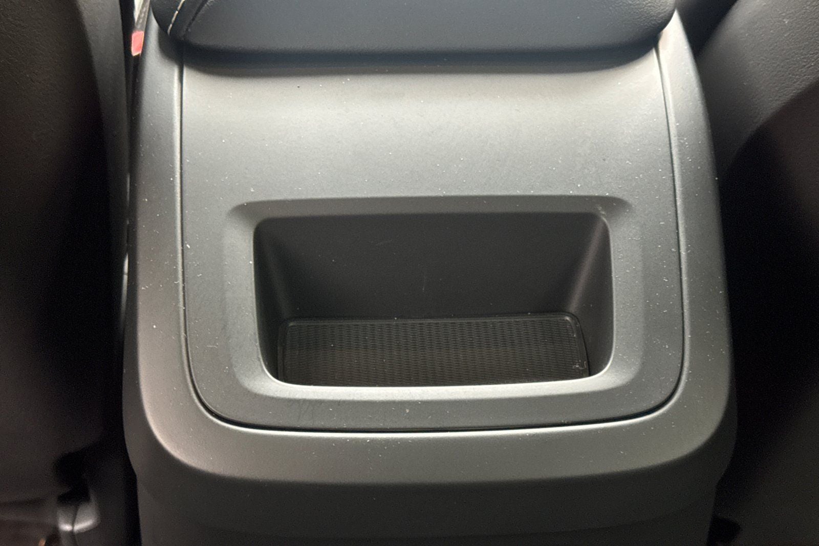 2021 Volvo XC60 Recharge Plug-In Hybrid T8 R-Design