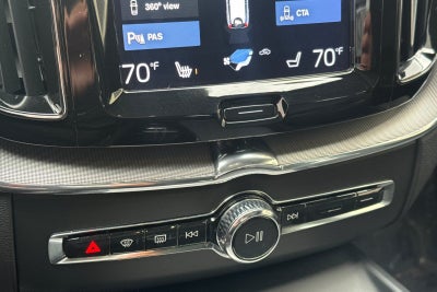 2021 Volvo XC60 Recharge Plug-In Hybrid T8 R-Design