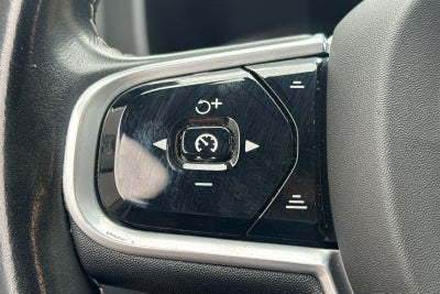 2021 Volvo XC60 Recharge Plug-In Hybrid T8 R-Design