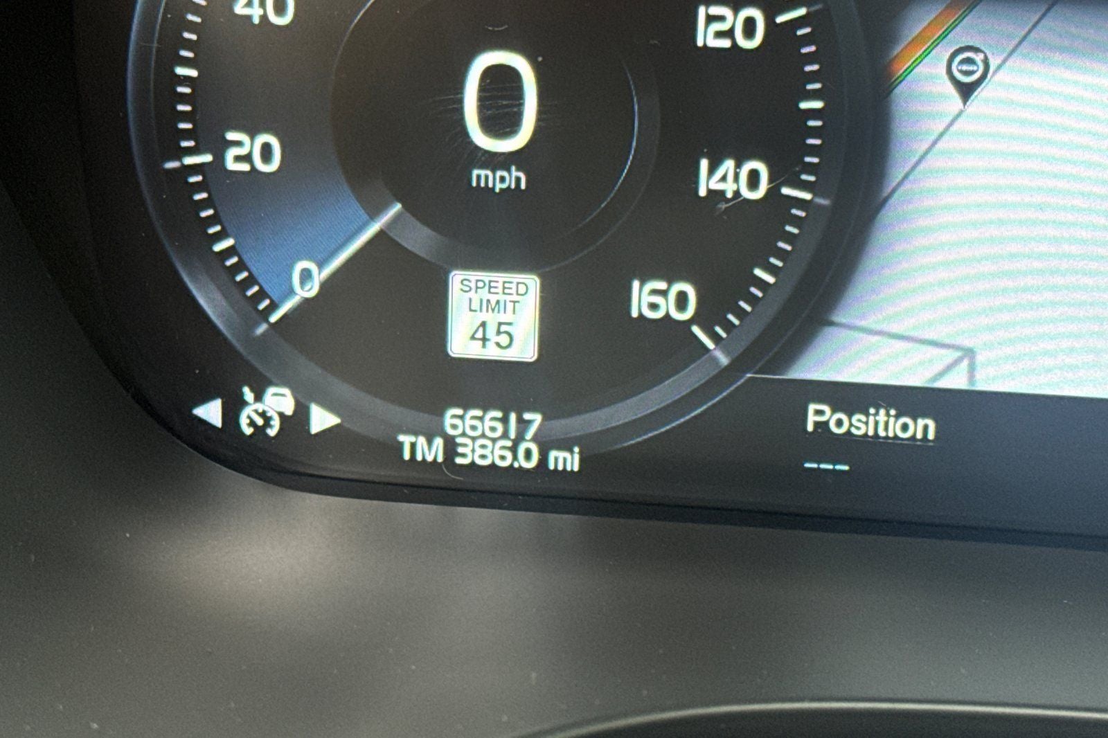 2021 Volvo XC60 Recharge Plug-In Hybrid T8 R-Design