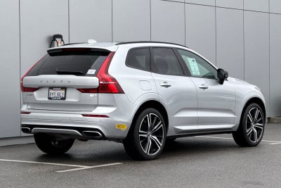2021 Volvo XC60 Recharge Plug-In Hybrid T8 R-Design