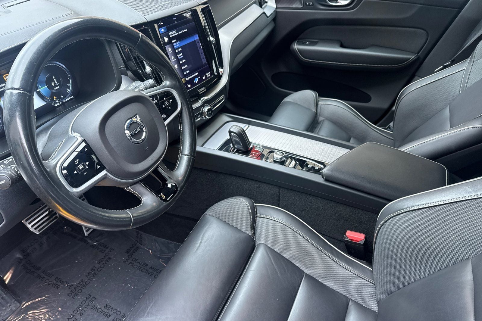 2021 Volvo XC60 Recharge Plug-In Hybrid T8 R-Design