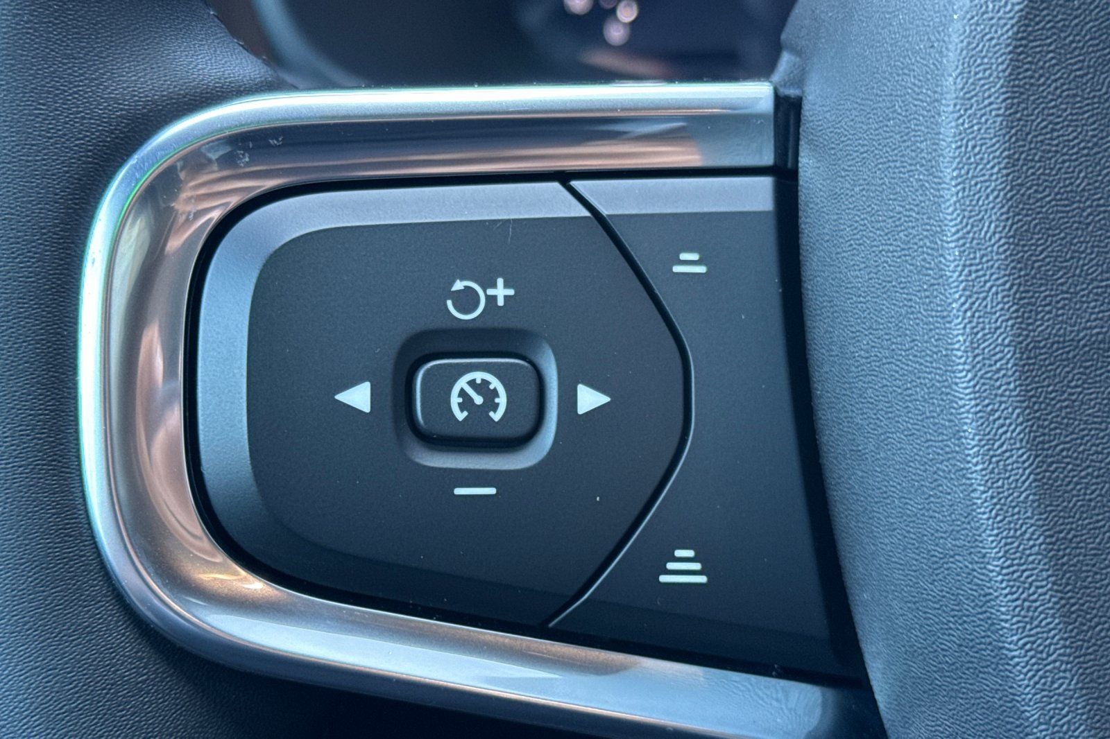 2023 Volvo C40 Recharge Pure Electric Twin Plus