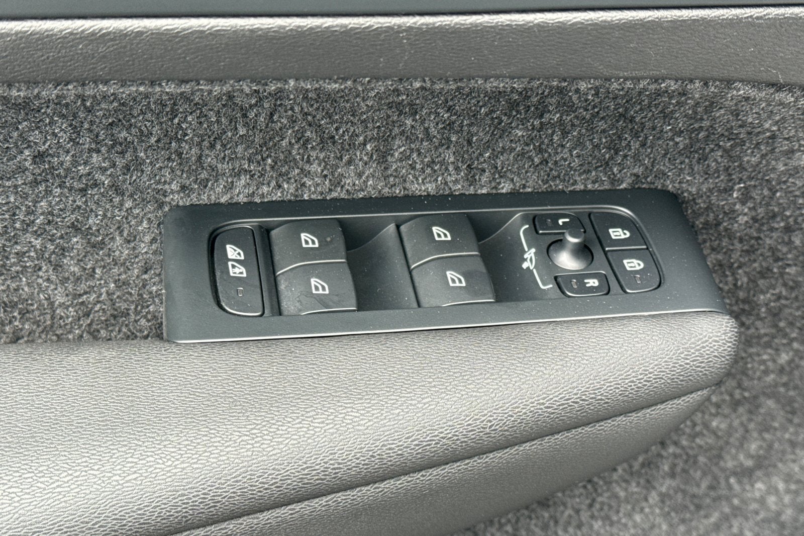 2023 Volvo C40 Recharge Pure Electric Ultimate