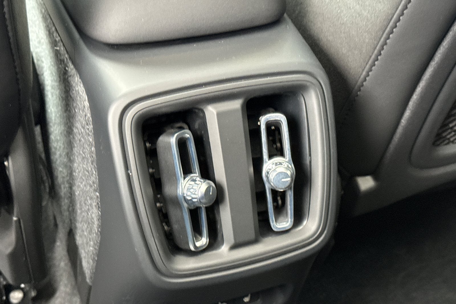 2023 Volvo C40 Recharge Pure Electric Ultimate