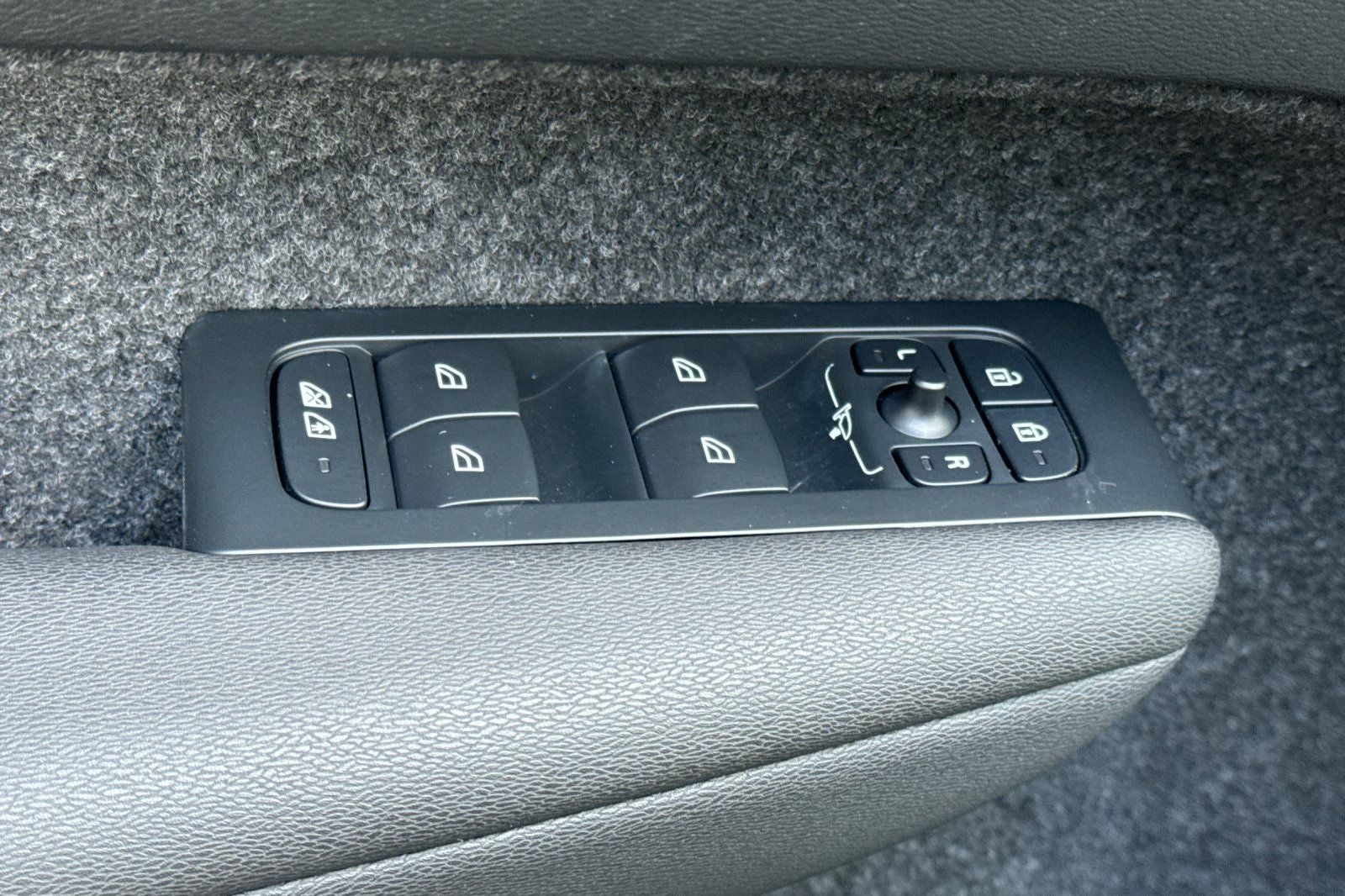 2023 Volvo C40 Recharge Pure Electric Ultimate