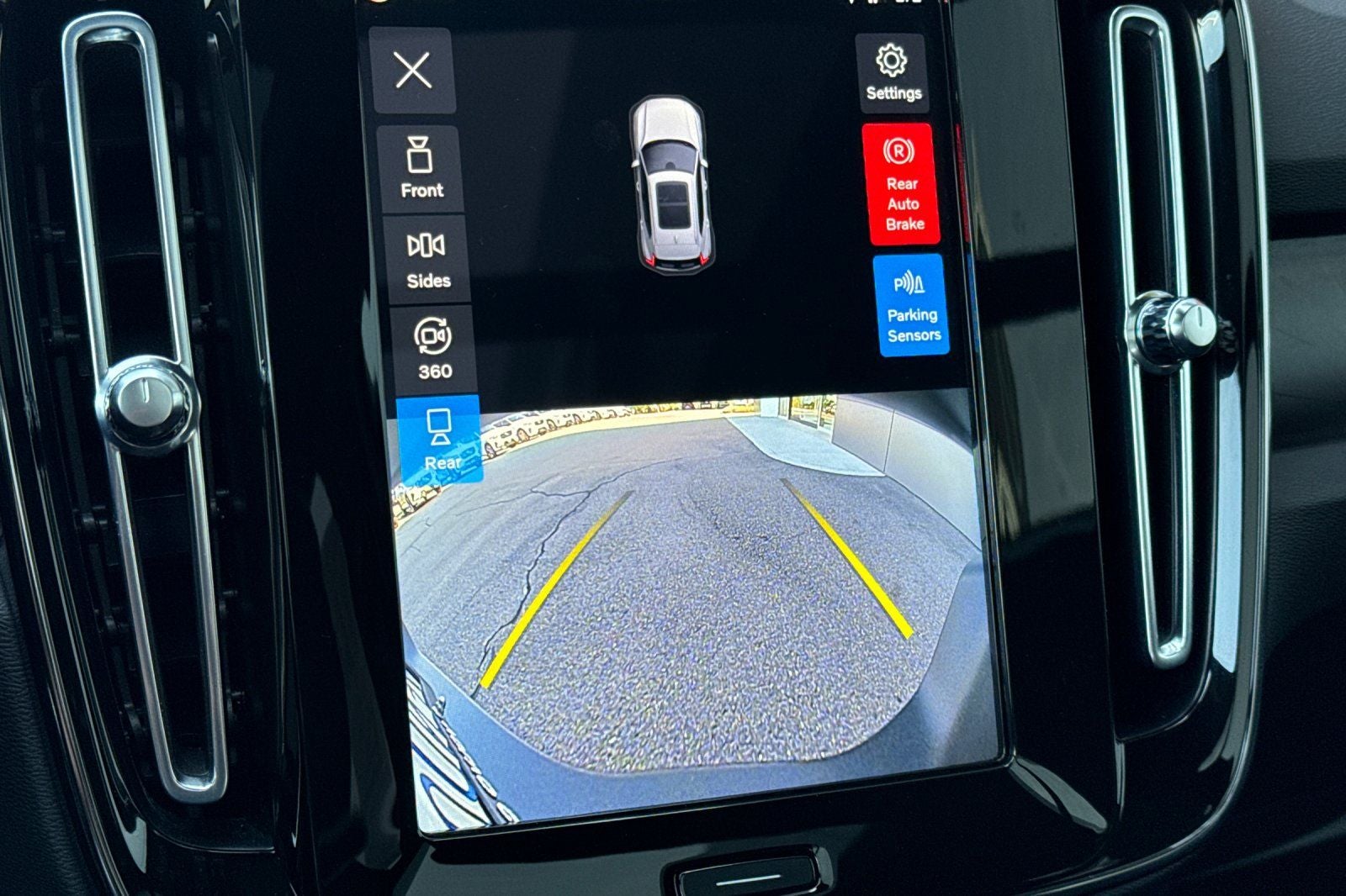 2023 Volvo XC40 Recharge Pure Electric Twin Plus