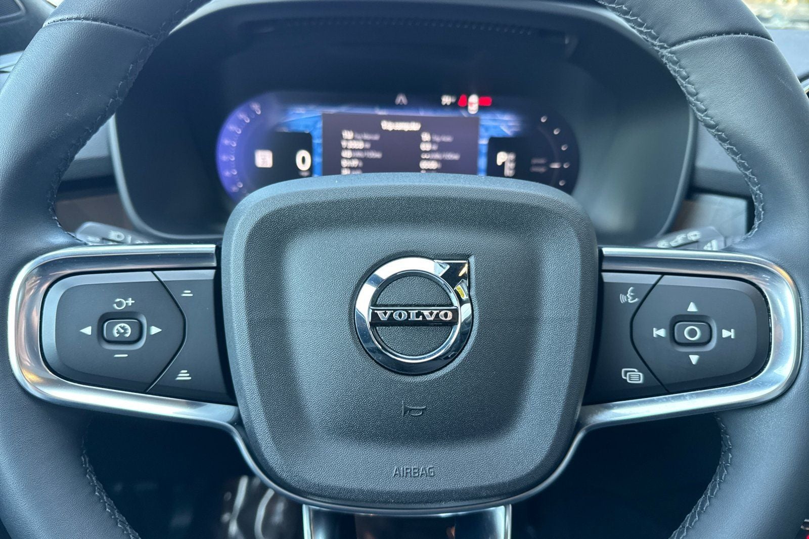 2023 Volvo XC40 Recharge Pure Electric Twin Plus