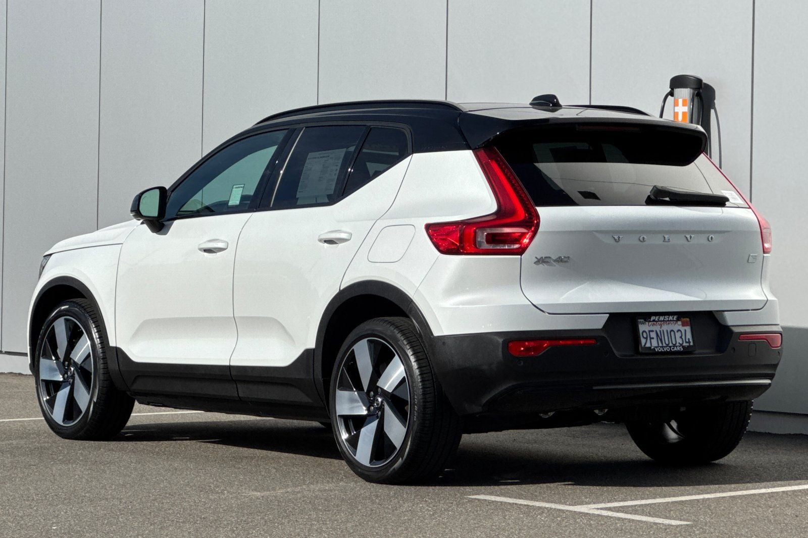 2023 Volvo XC40 Recharge Pure Electric Twin Plus