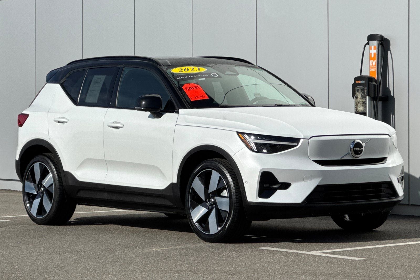 2023 Volvo XC40 Recharge Pure Electric Twin Plus