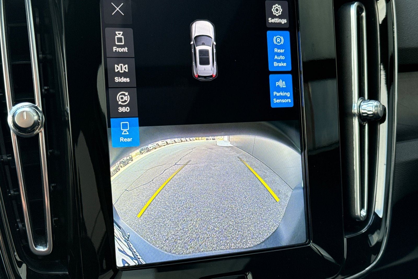 2023 Volvo XC40 Recharge Pure Electric Ultimate