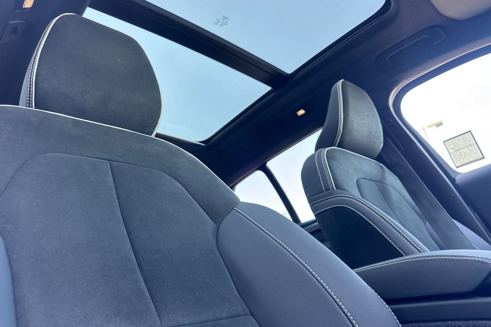 2023 Volvo XC40 Recharge Pure Electric Ultimate