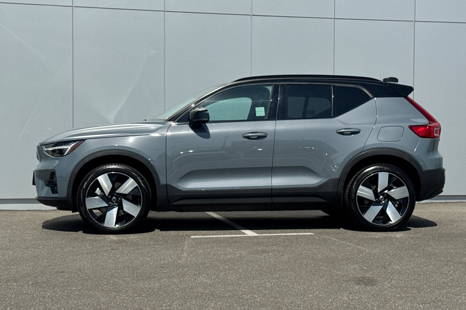 2023 Volvo XC40 Recharge Pure Electric Ultimate