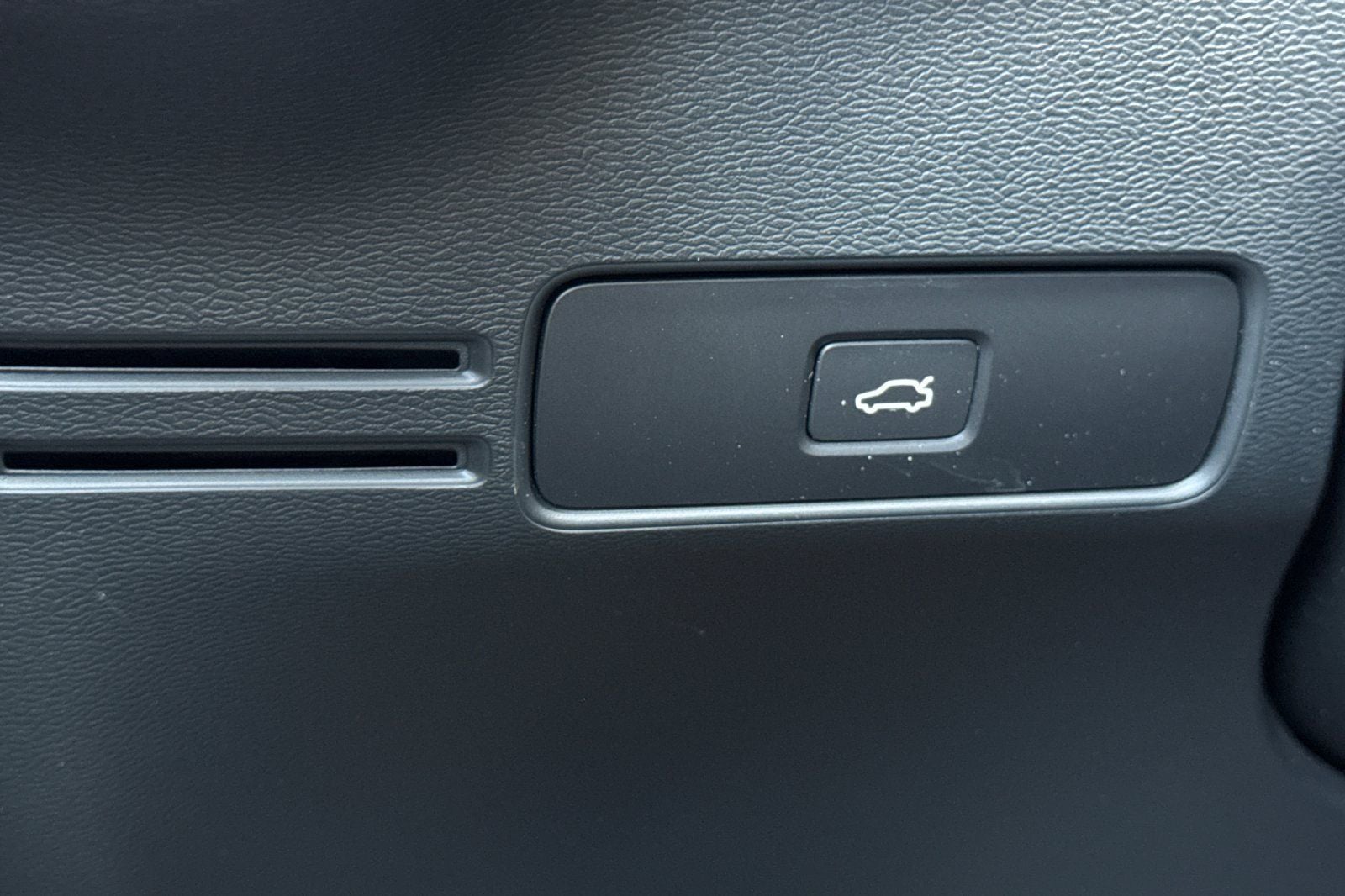 2023 Volvo XC40 Recharge Pure Electric Ultimate