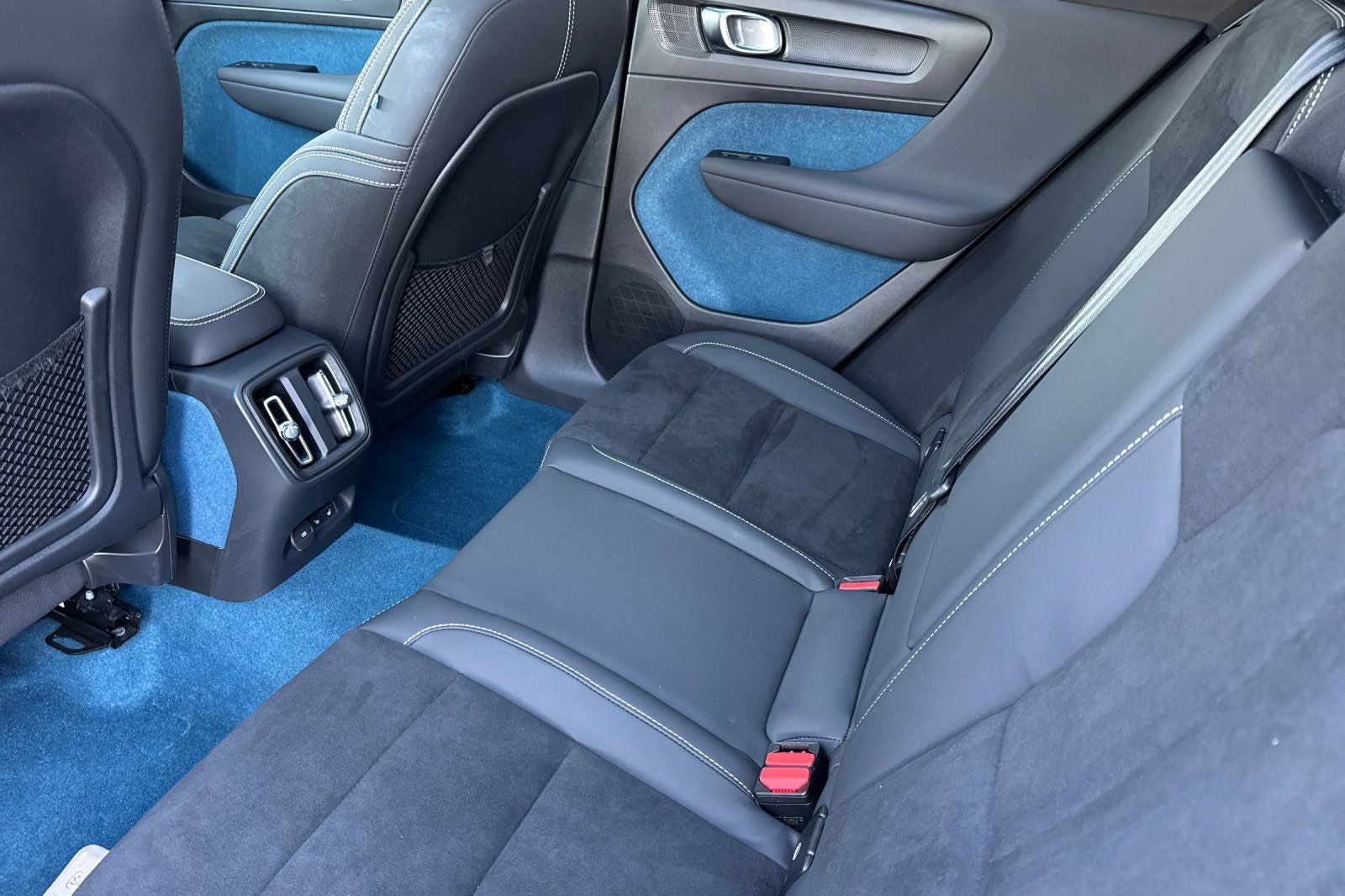2023 Volvo XC40 Recharge Pure Electric Ultimate