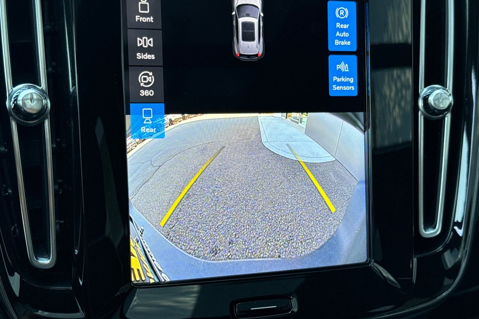 2023 Volvo XC40 Recharge Pure Electric Ultimate