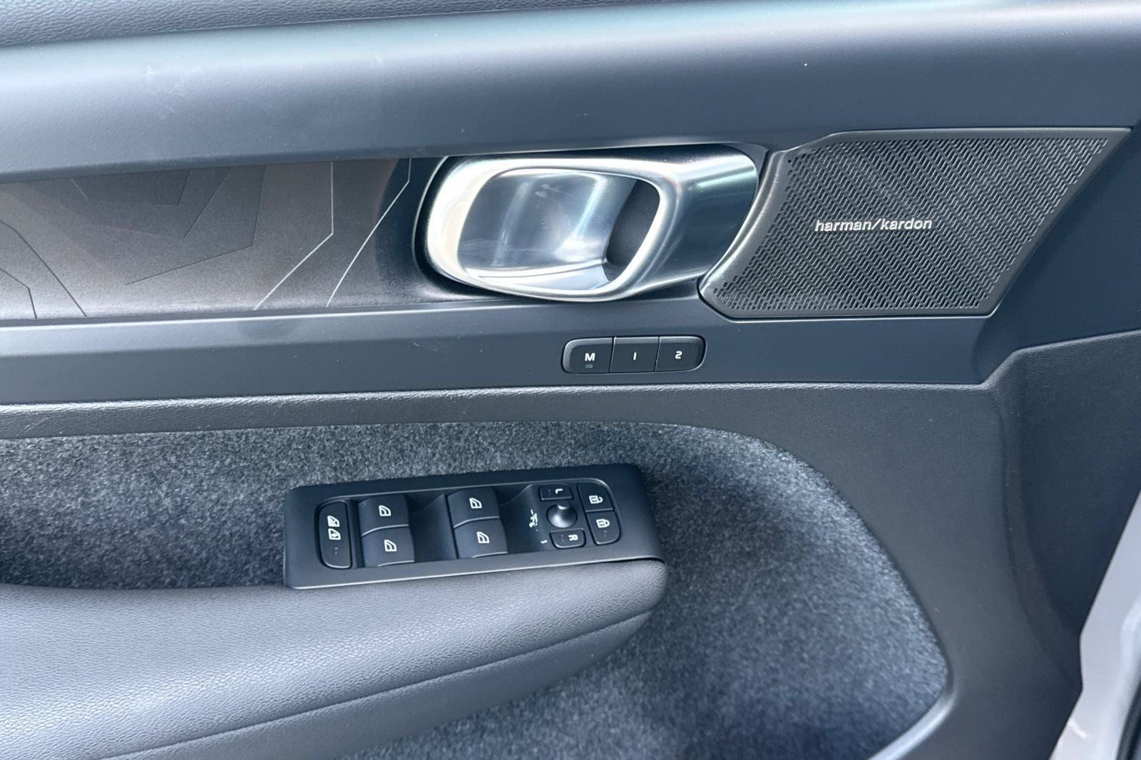 2023 Volvo XC40 Recharge Pure Electric Ultimate
