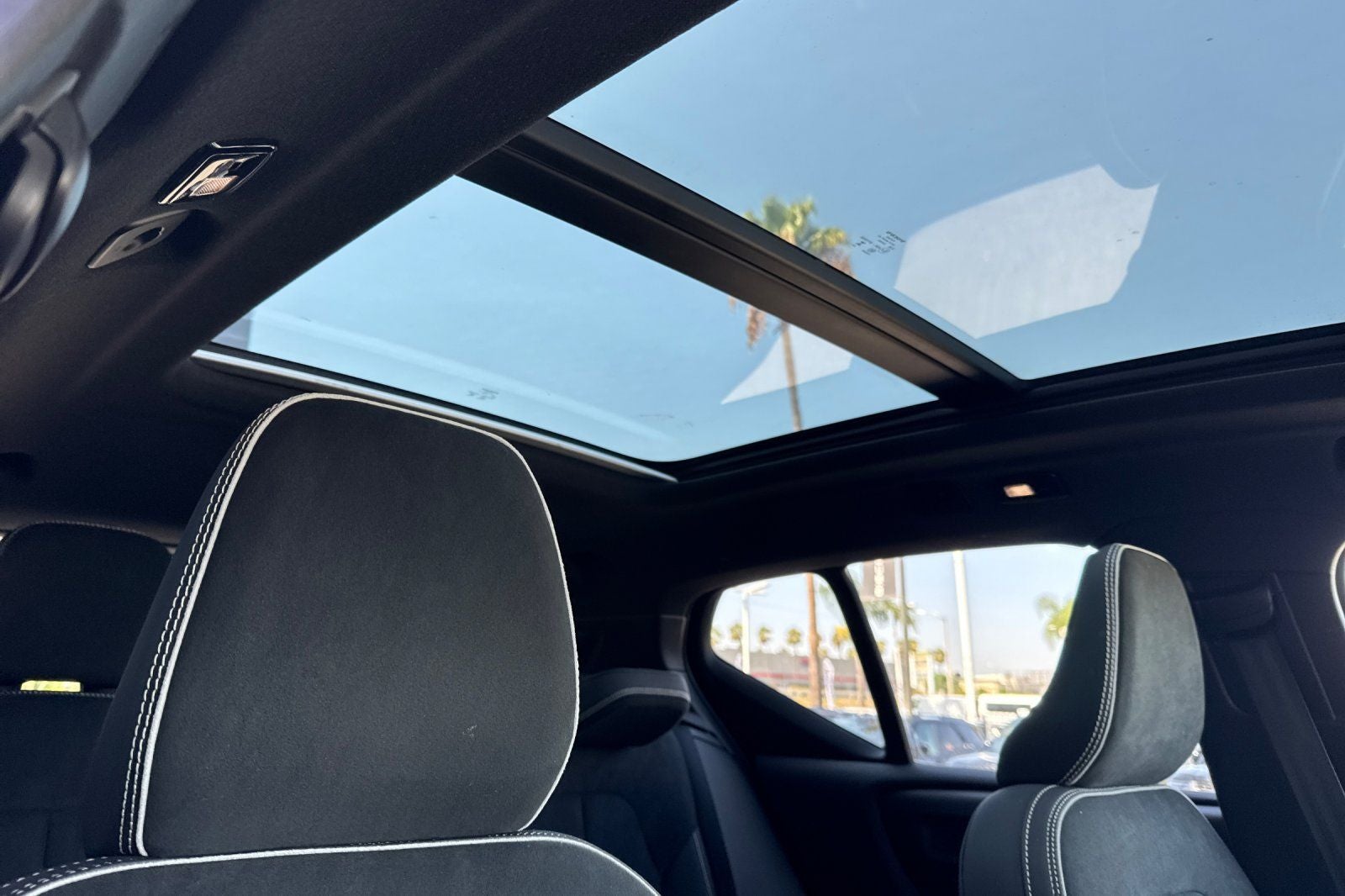 2023 Volvo XC40 Recharge Pure Electric Ultimate