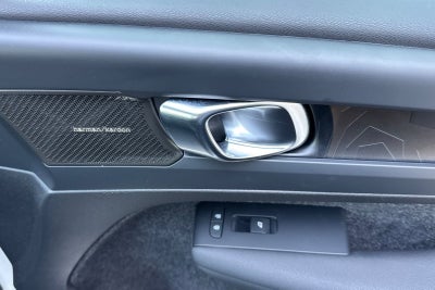 2023 Volvo XC40 Recharge Pure Electric Ultimate