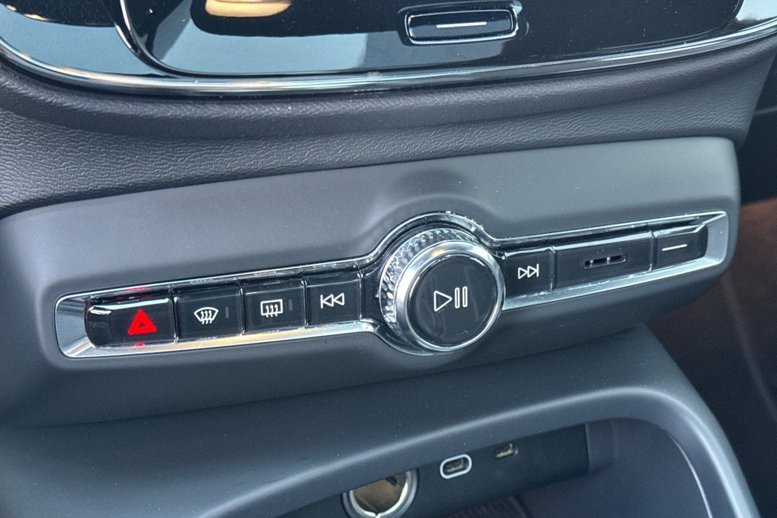 2023 Volvo XC40 Recharge Pure Electric Twin Plus