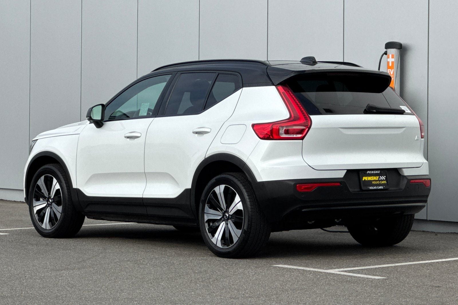 2023 Volvo XC40 Recharge Pure Electric Twin Plus
