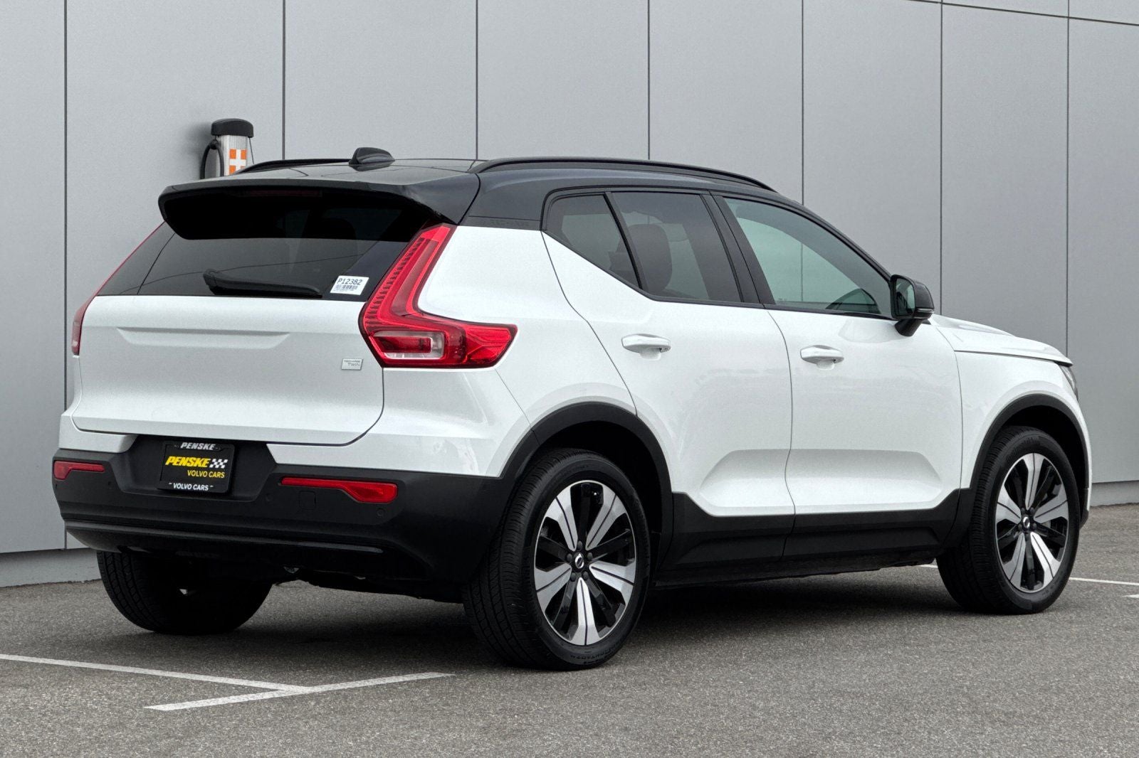 2023 Volvo XC40 Recharge Pure Electric Twin Plus