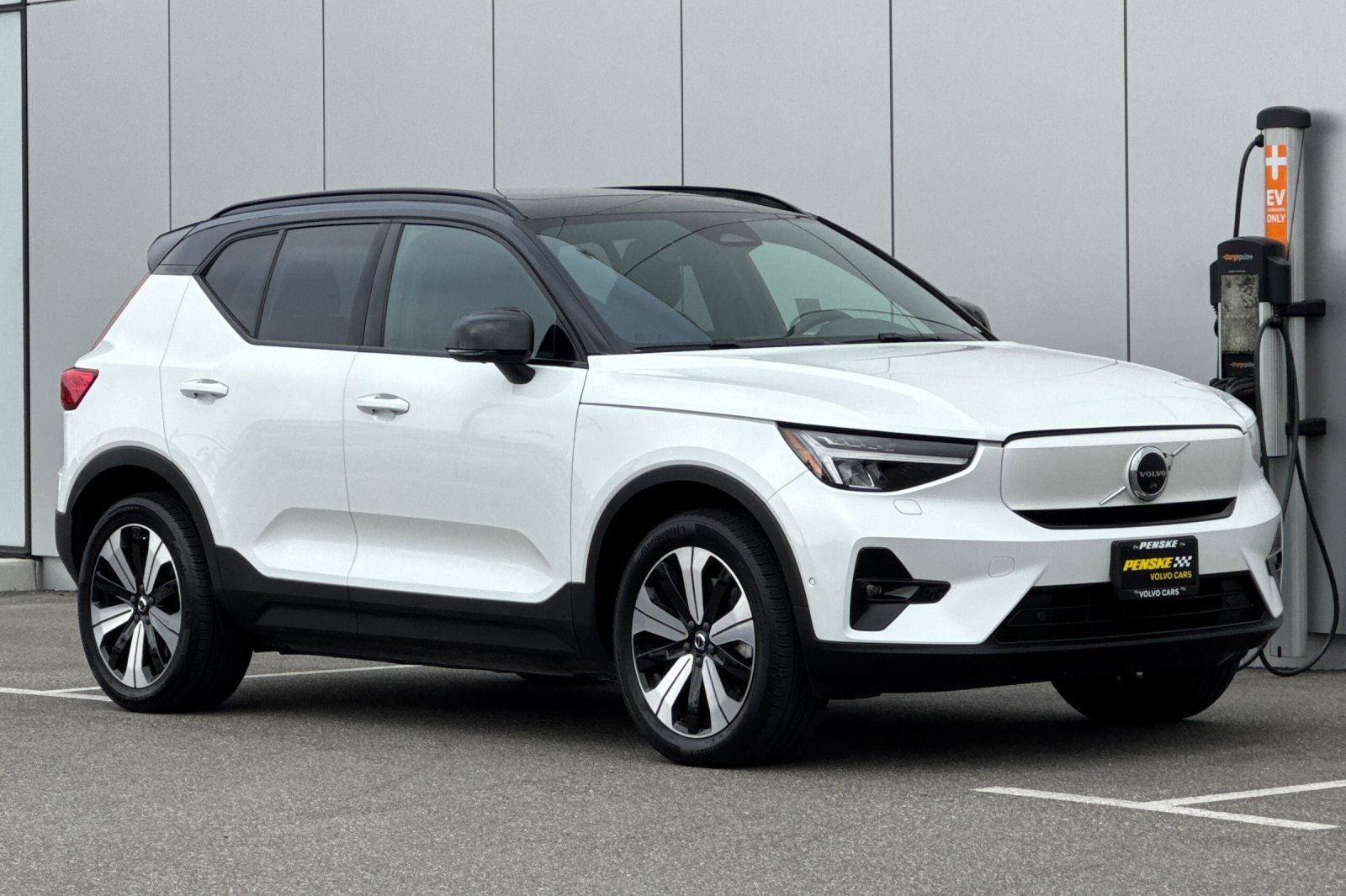 2023 Volvo XC40 Recharge Pure Electric Twin Plus