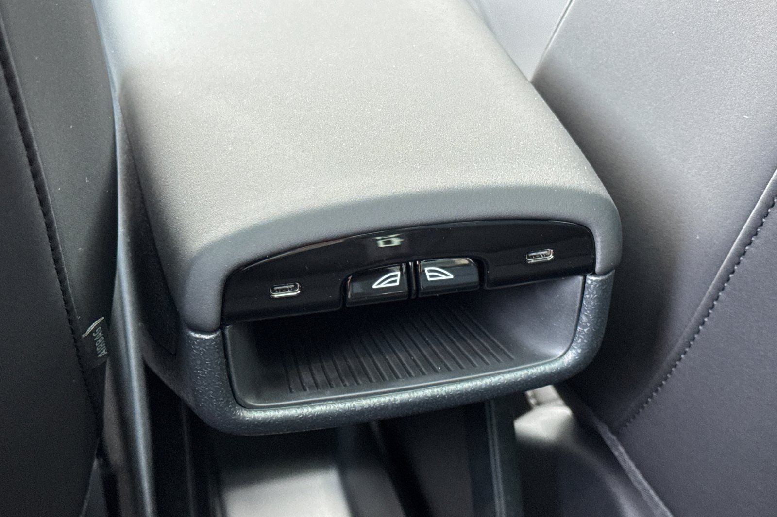 2026 Volvo EX30 Twin Motor Cross Country Ultra