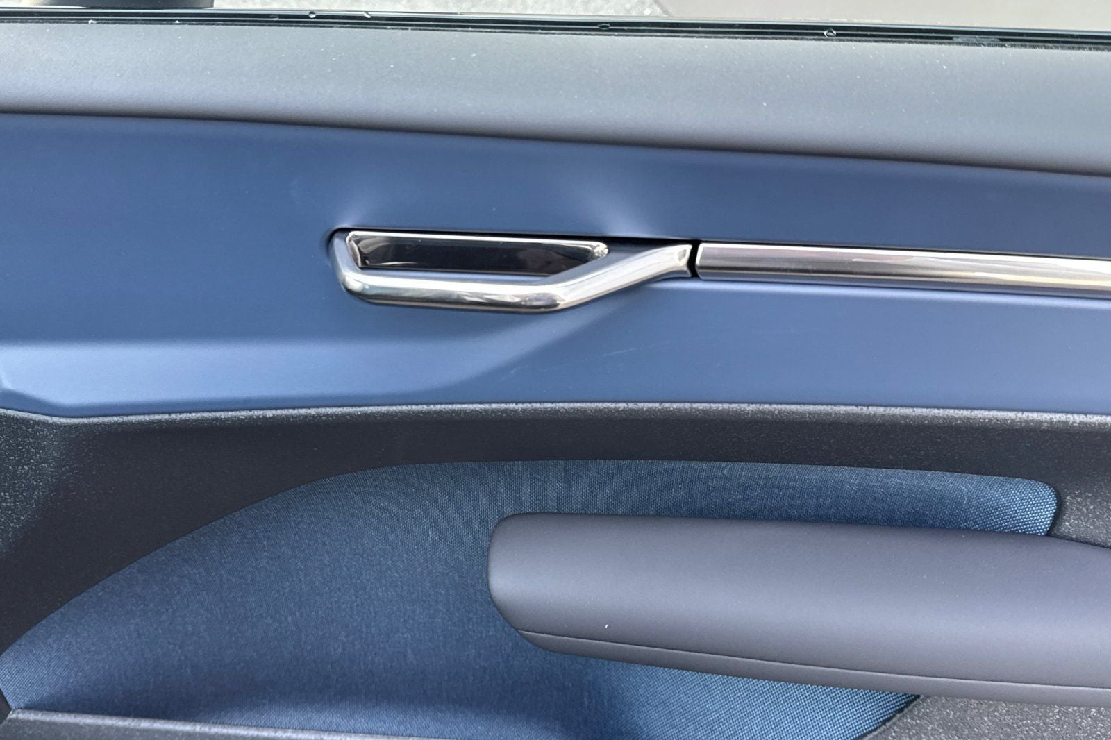 2026 Volvo EX30 Twin Motor Cross Country Ultra