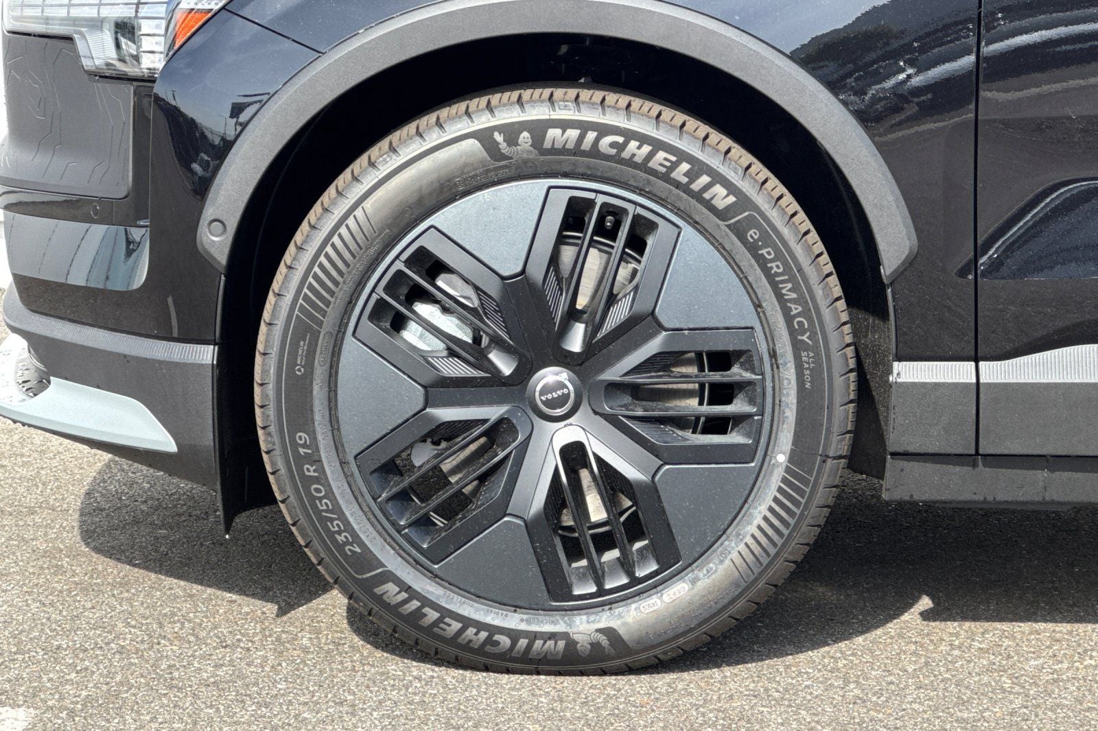 2026 Volvo EX30 Twin Motor Cross Country Ultra