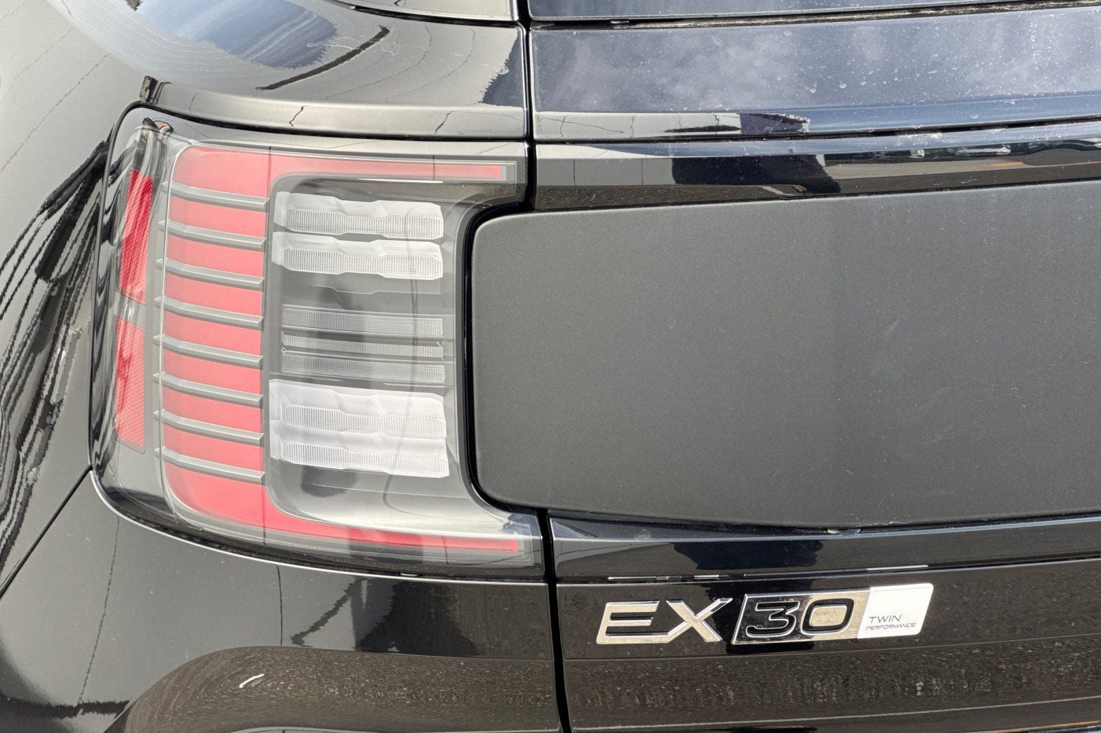 2026 Volvo EX30 Twin Motor Cross Country Ultra