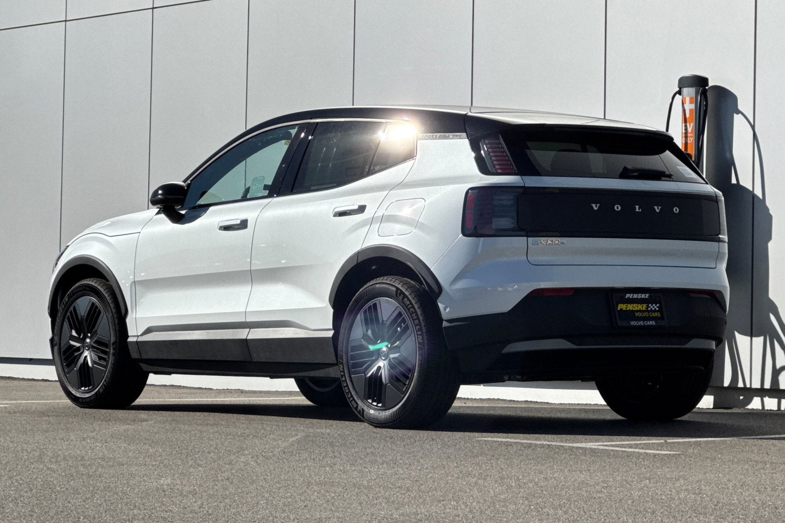 2026 Volvo EX30 Twin Motor Cross Country Ultra