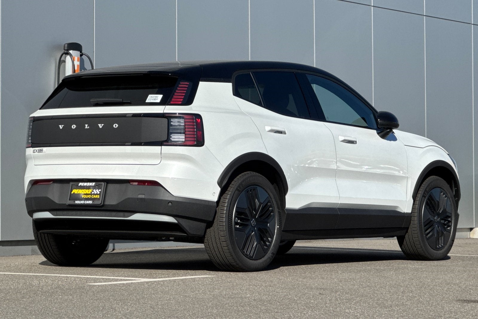 2026 Volvo EX30 Twin Motor Cross Country Ultra