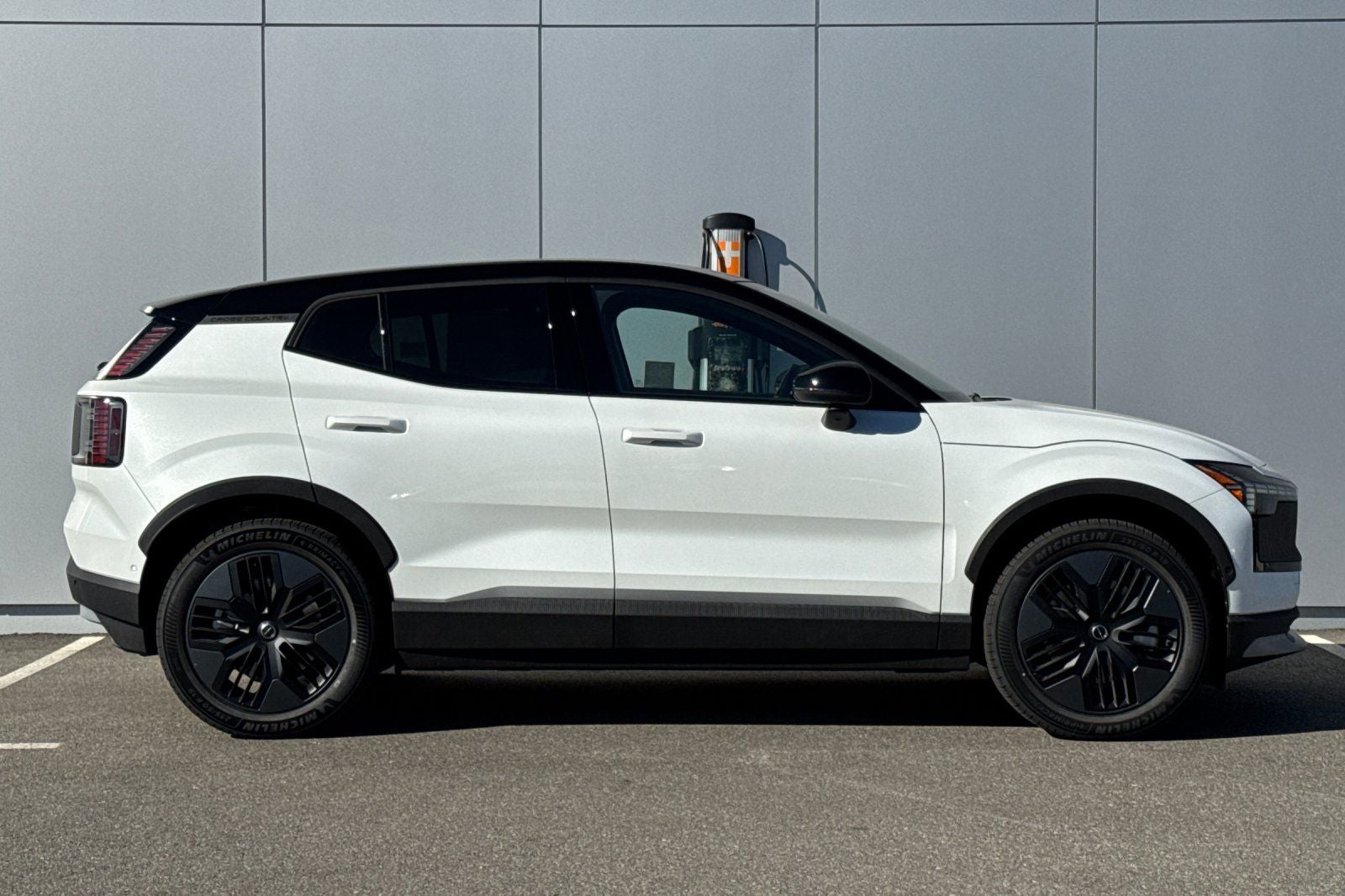 2026 Volvo EX30 Twin Motor Cross Country Ultra