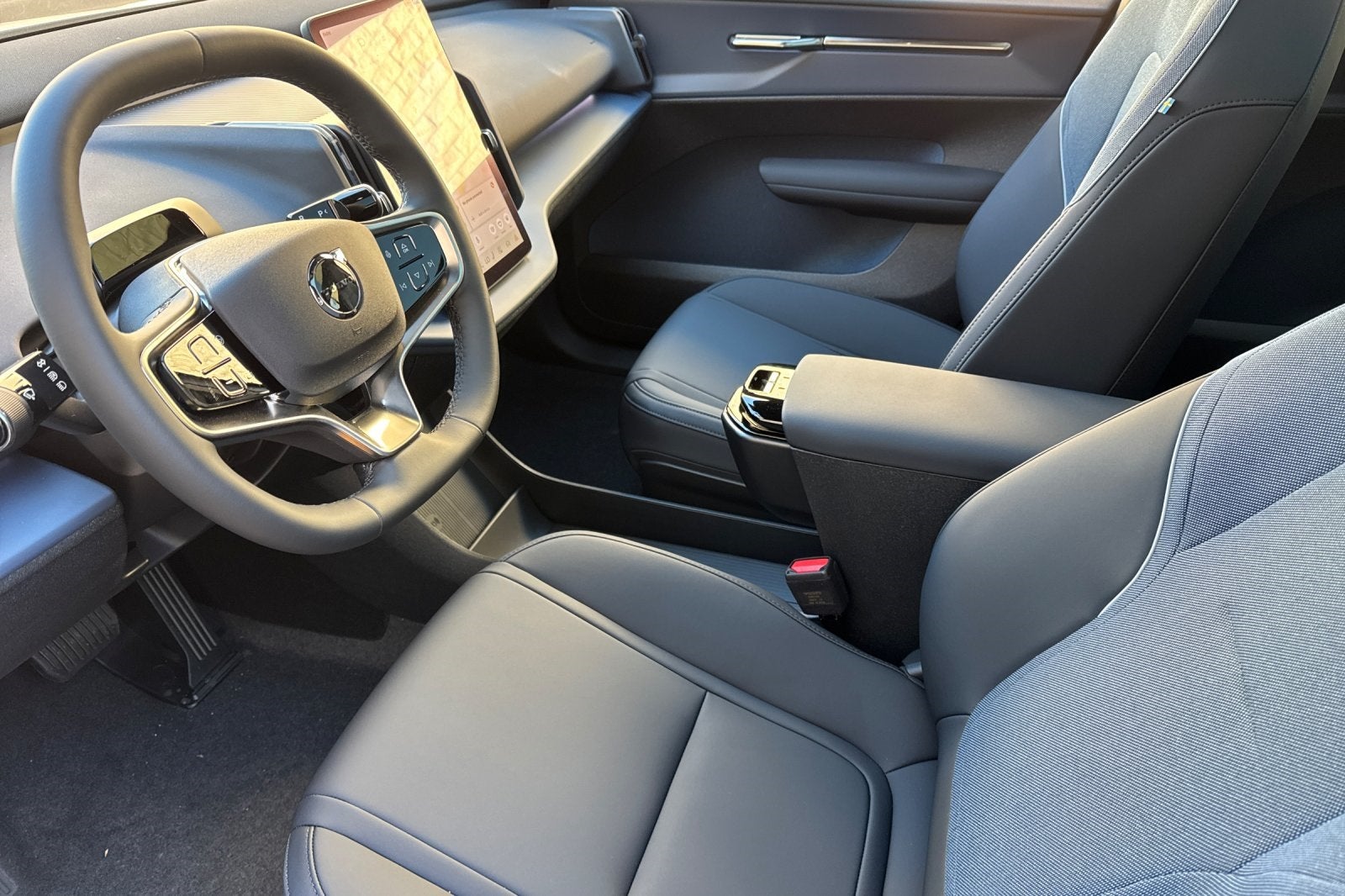 2026 Volvo EX30 Twin Motor Cross Country Ultra