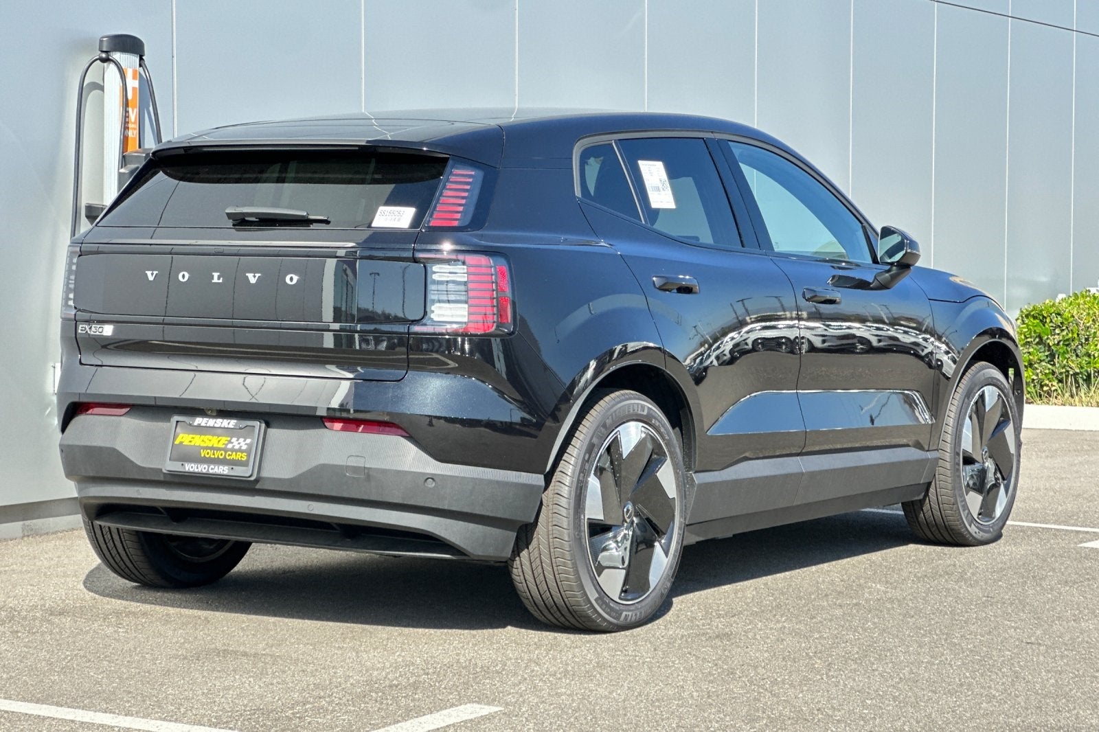 2025 Volvo EX30 Twin Motor Performance Plus