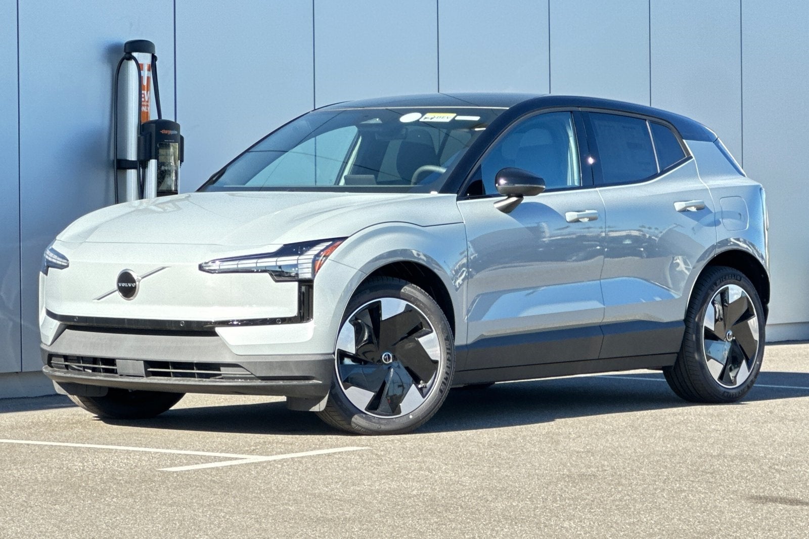 2025 Volvo EX30 Twin Motor Performance Plus