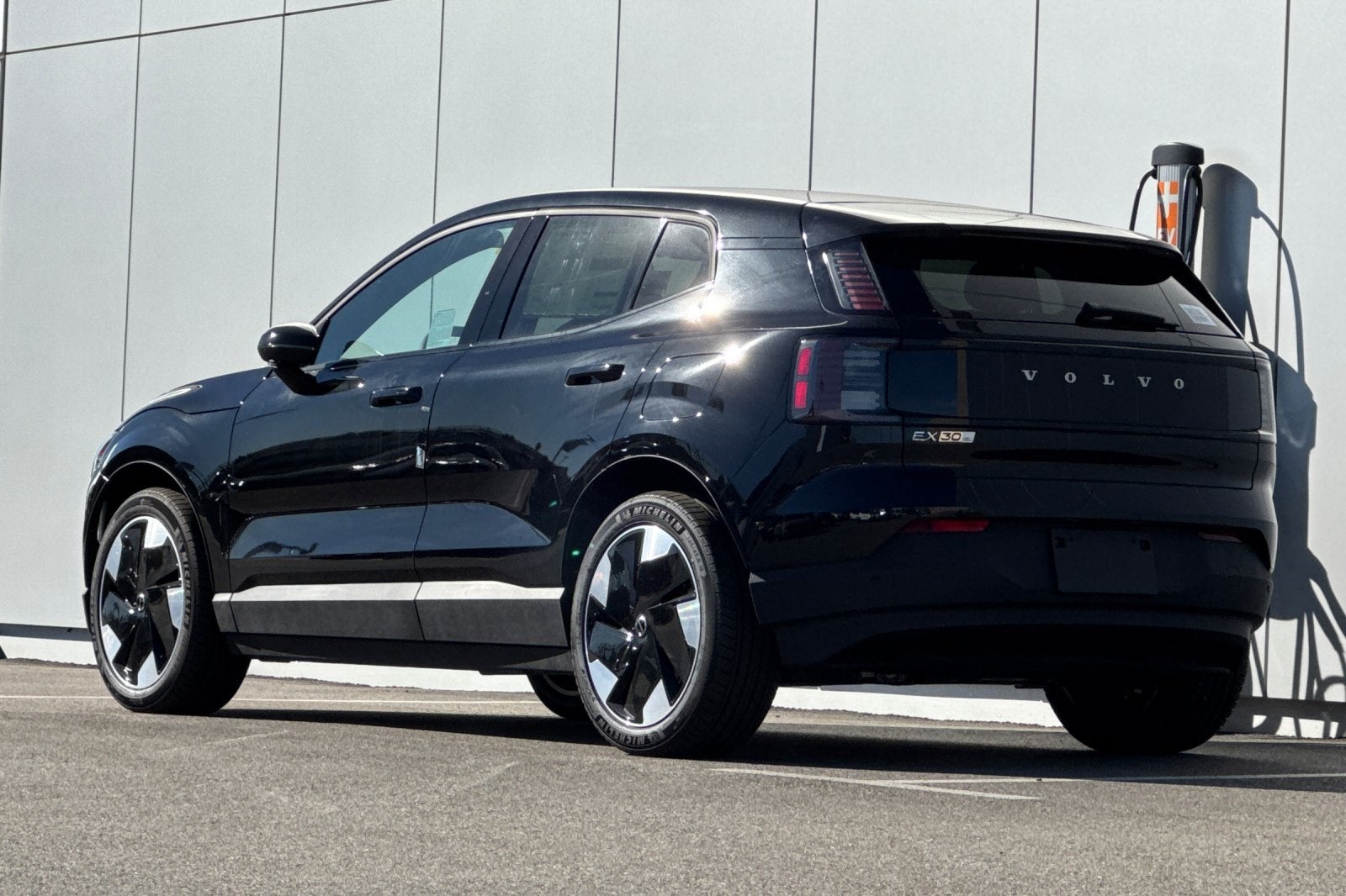 2025 Volvo EX30 Twin Motor Performance Plus