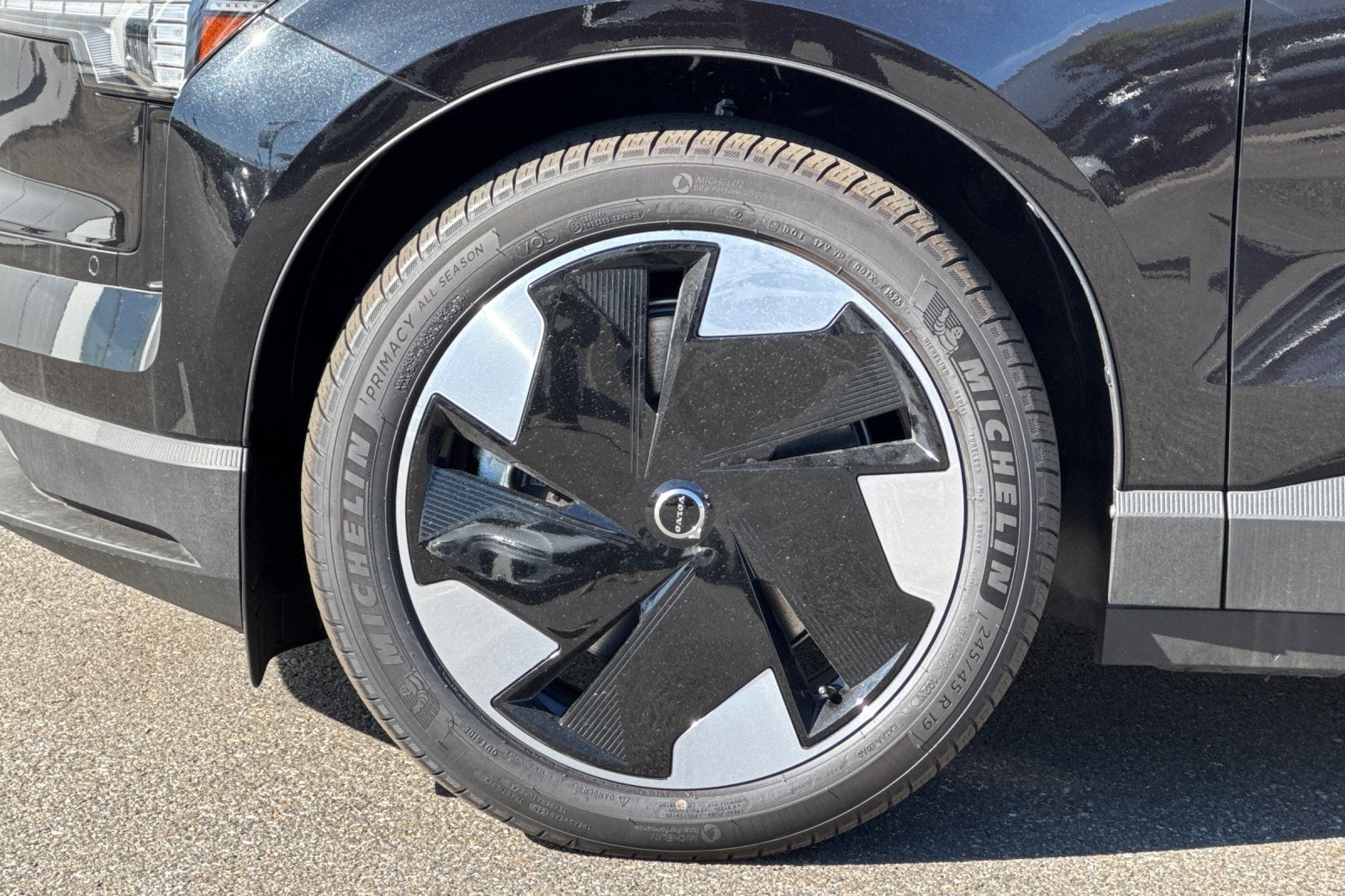 2025 Volvo EX30 Twin Motor Performance Plus