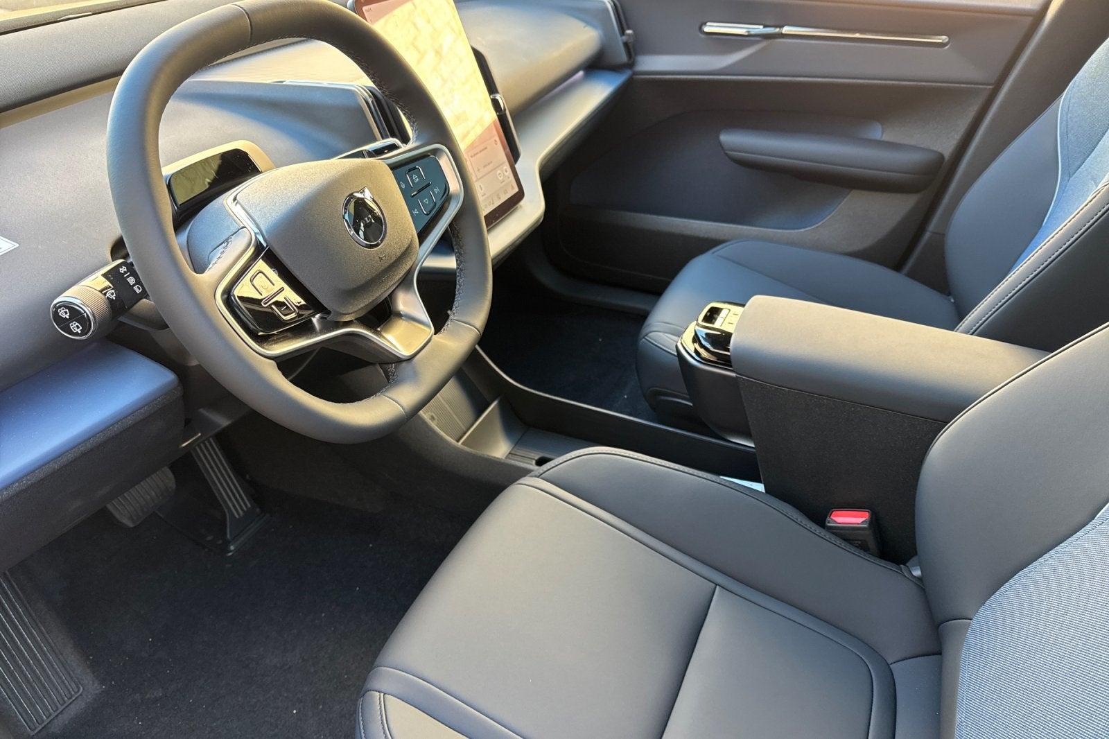 2025 Volvo EX30 Twin Motor Performance Plus