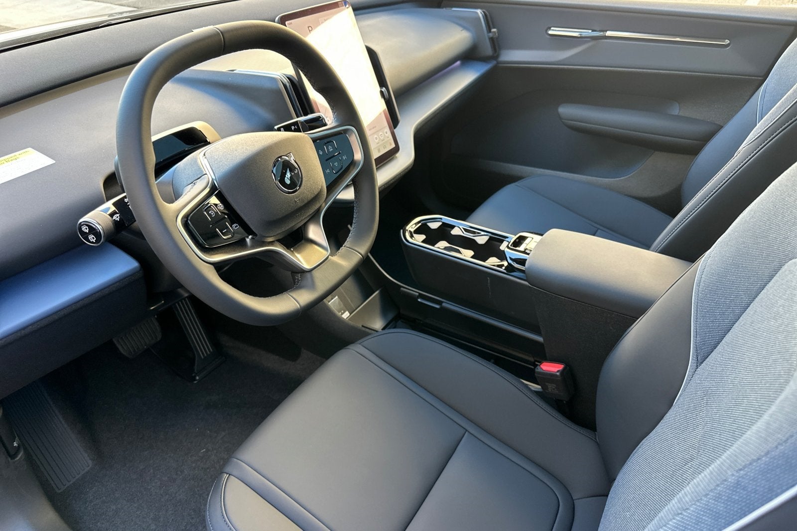 2026 Volvo EX30 Twin Motor Performance Ultra