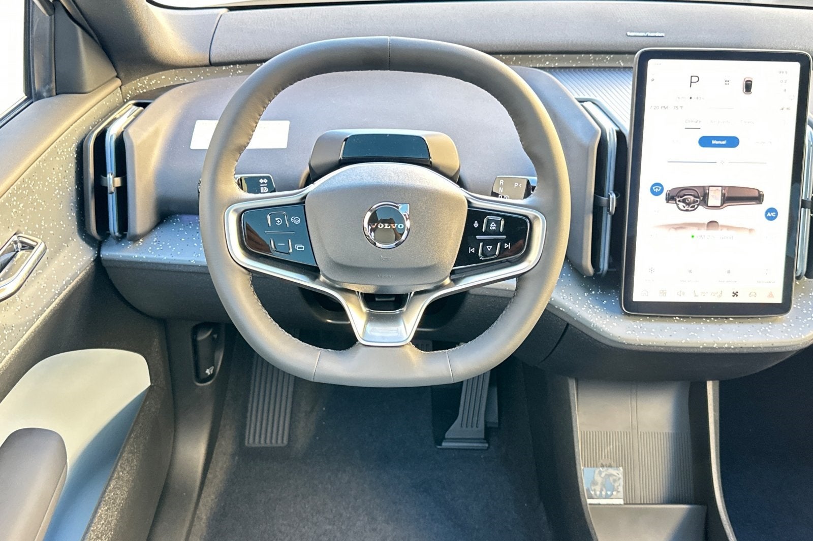 2026 Volvo EX30 Twin Motor Performance Ultra