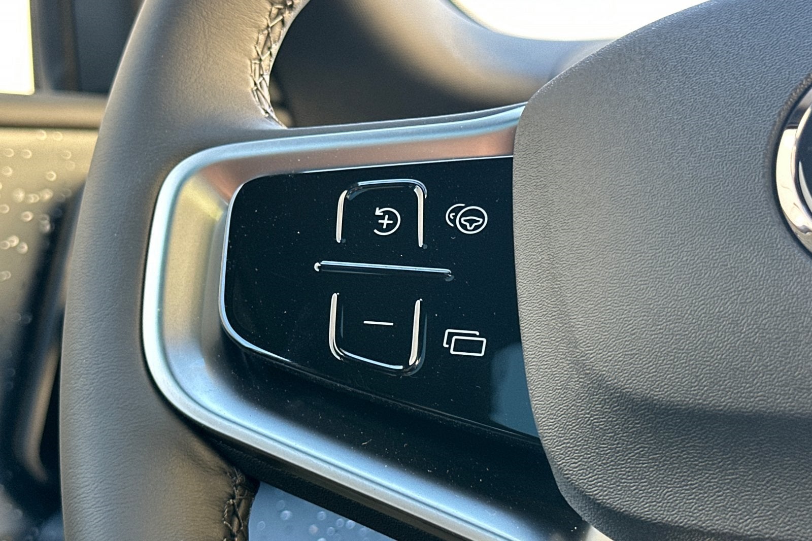 2026 Volvo EX30 Twin Motor Performance Ultra