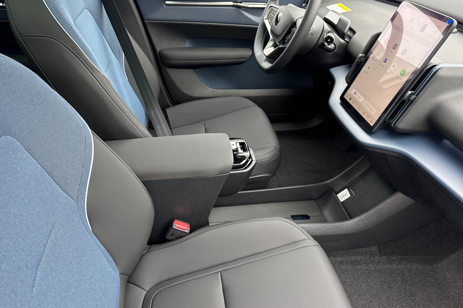 2026 Volvo EX30 Twin Motor Performance Ultra